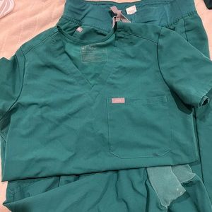 Hunter Green Figs Set